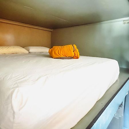 Arch Dormitorio Cenang Пантай Ченанг Екстериор снимка