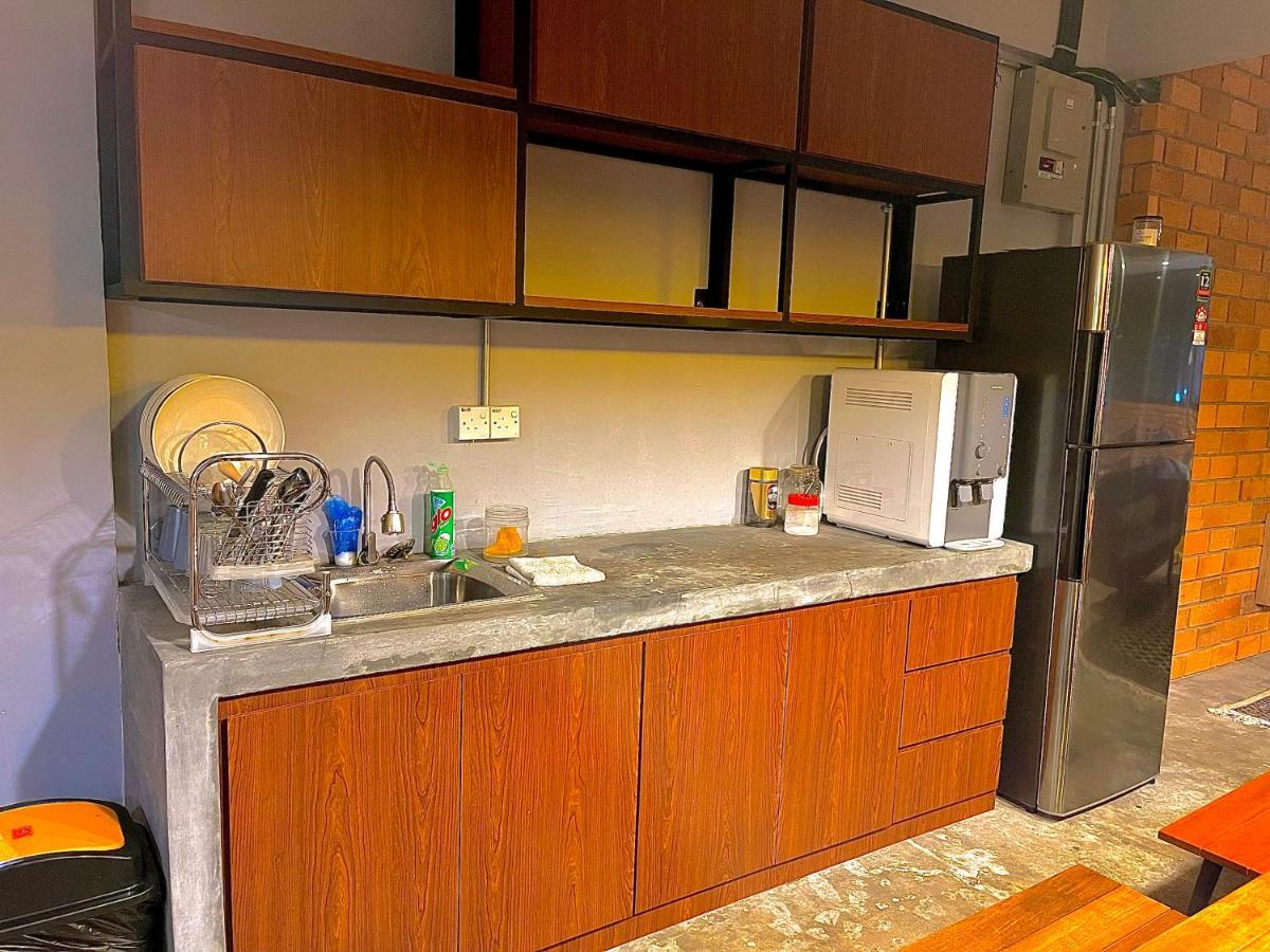 Arch Dormitorio Cenang Пантай Ченанг Екстериор снимка