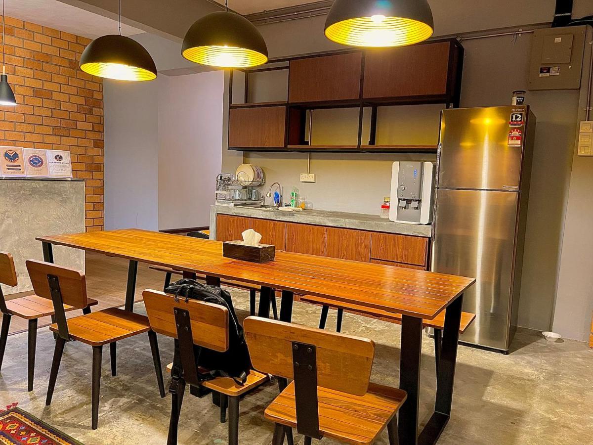 Arch Dormitorio Cenang Пантай Ченанг Екстериор снимка