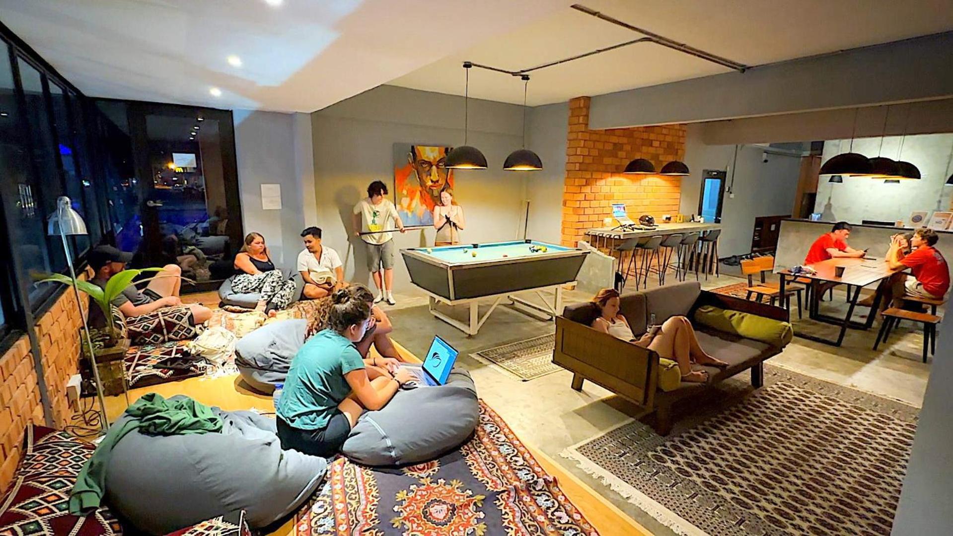 Arch Dormitorio Cenang Пантай Ченанг Екстериор снимка